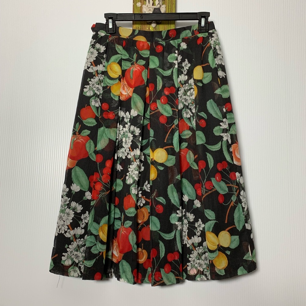 Geiger Collections Austria Women’s Pleated Skirt